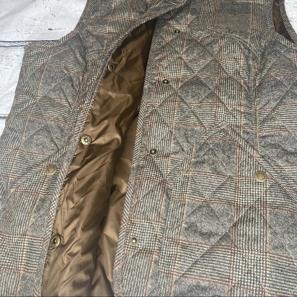 Eddie Bauer Plaid Quilted Vest Size TL - Picture 11 of 15